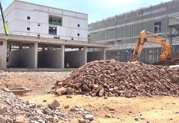 2021年武汉光合物半导体基地项目总承包工程（室外道路工程）